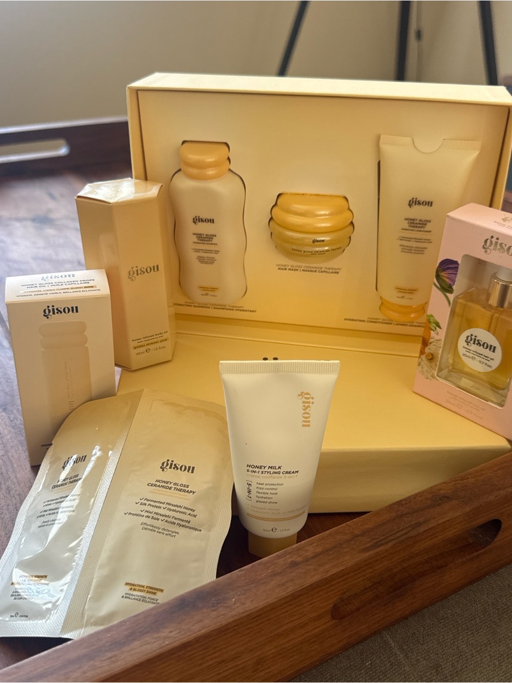 Gisou Honey Milk Daily Styling Cream — Cream